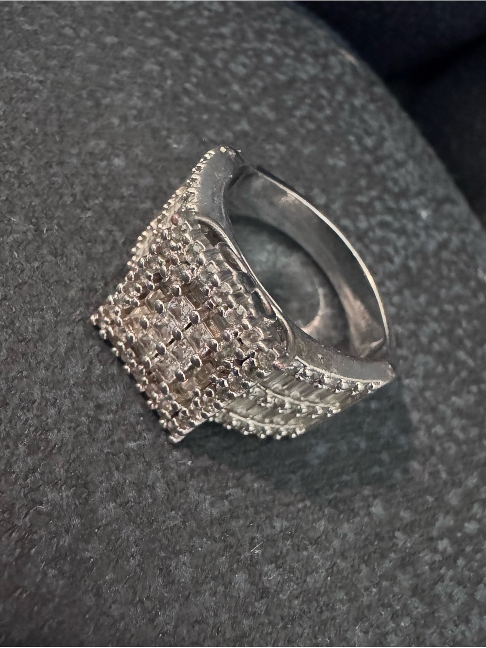 Silver Pavé Square Cluster Ring - Silver. Size 10